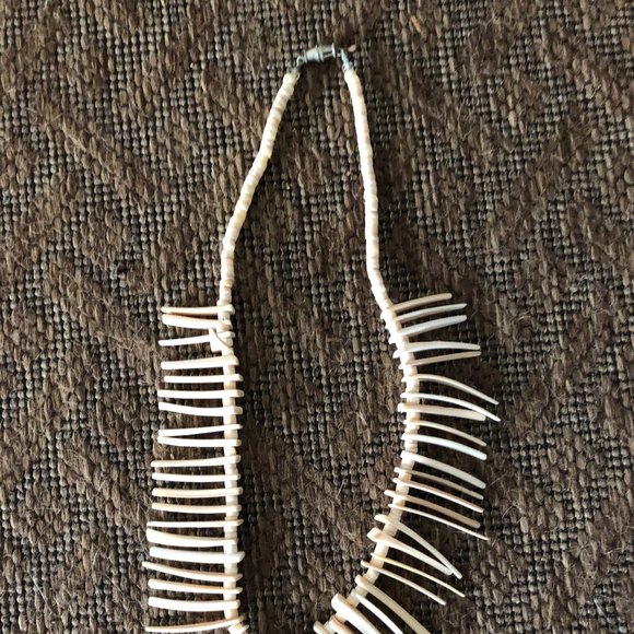 Vintage MCM Seashell Beaded  necklace 18" Multi size shape Beige Cream - Picture 4 of 5